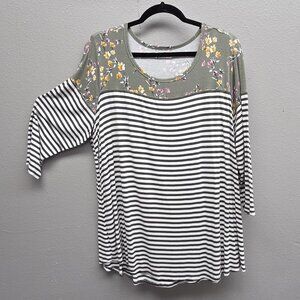 Maurices 24/7 Shirt Womens Large Green Floral Stripe 3/4 Sleeve Soft Stretch Top